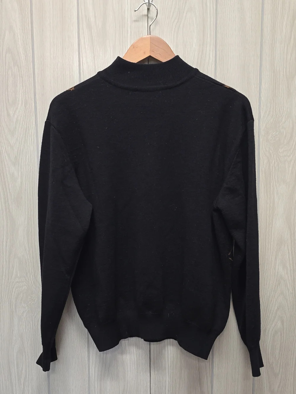 Scott Barry | Quarter-Zip Sweater with Brown Argyle Lines